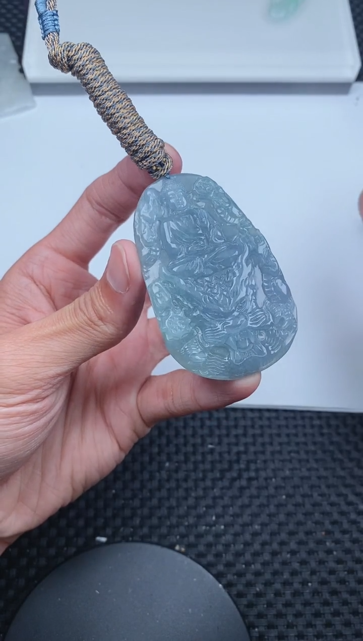 【闪购商品】翡翠颈饰未镶嵌          