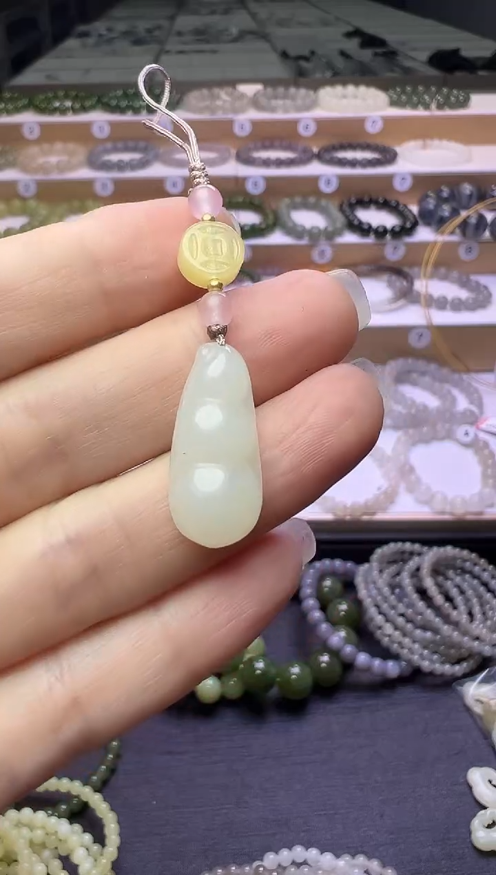 和田玉未镶嵌车挂47号链接（一物一拍）