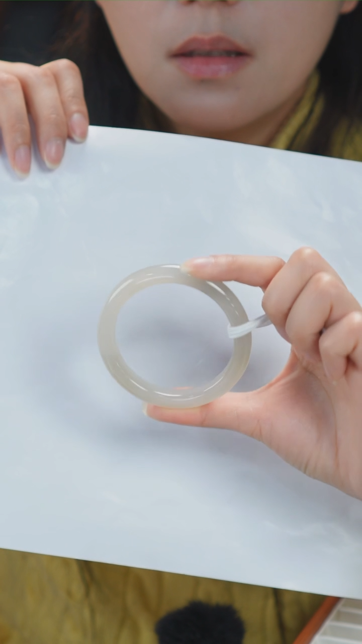 【闪购商品】和田玉手镯未镶嵌28天然和田玉手镯拍一发一52