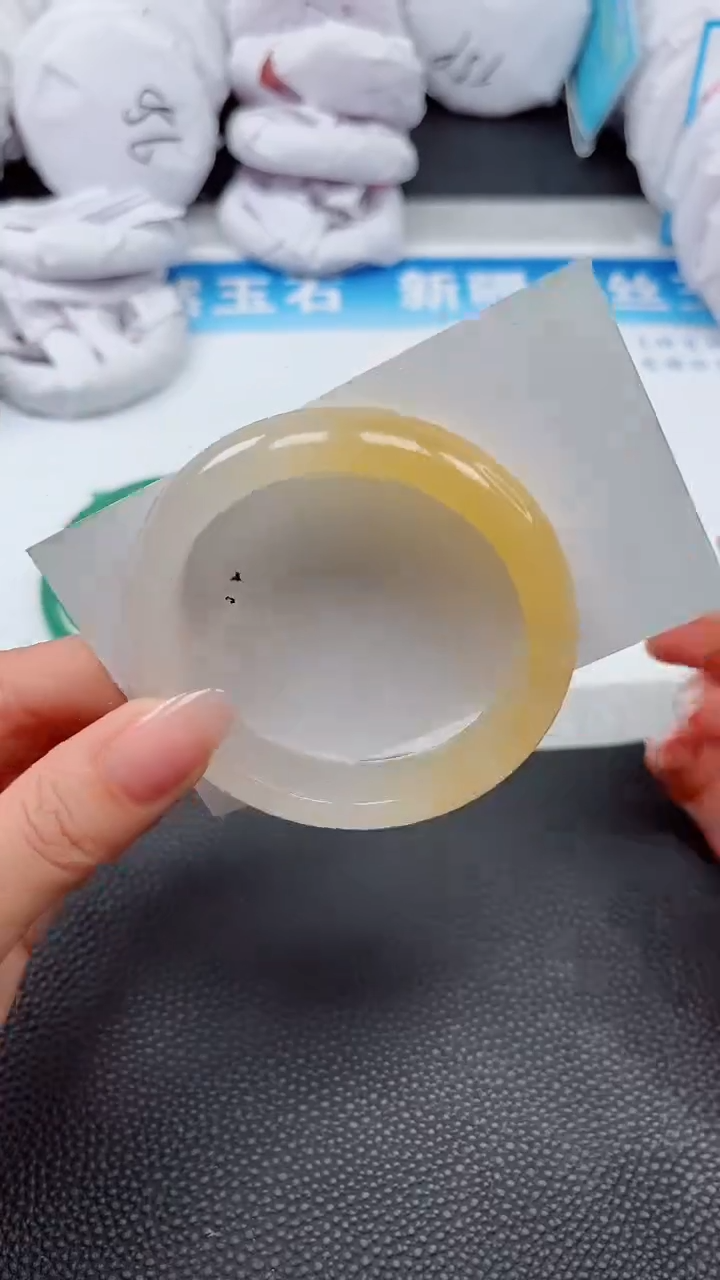 【闪购商品】石英质玉手镯未镶嵌A434