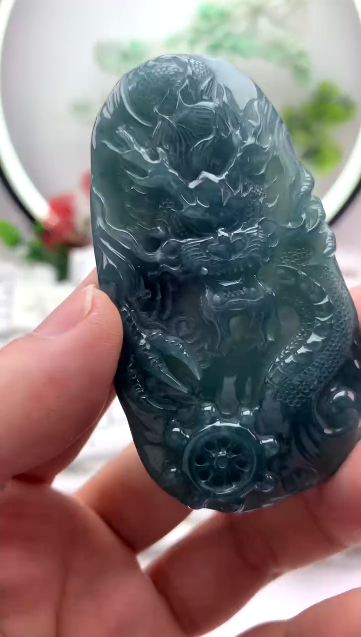 【闪购商品】翡翠颈饰未镶嵌龙牌