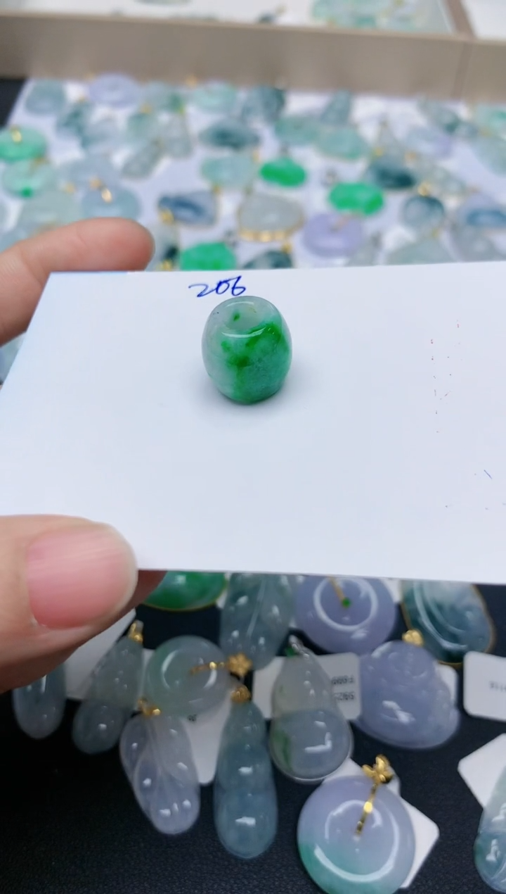 【闪购商品】翡翠颈饰未镶嵌天然翡翠A货    206