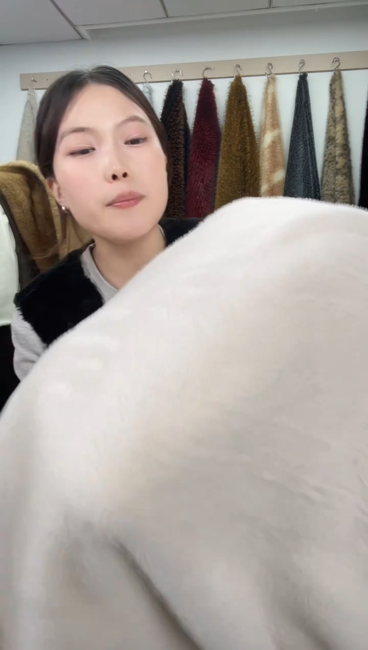 狐狸毛B32尺寸1.9*2