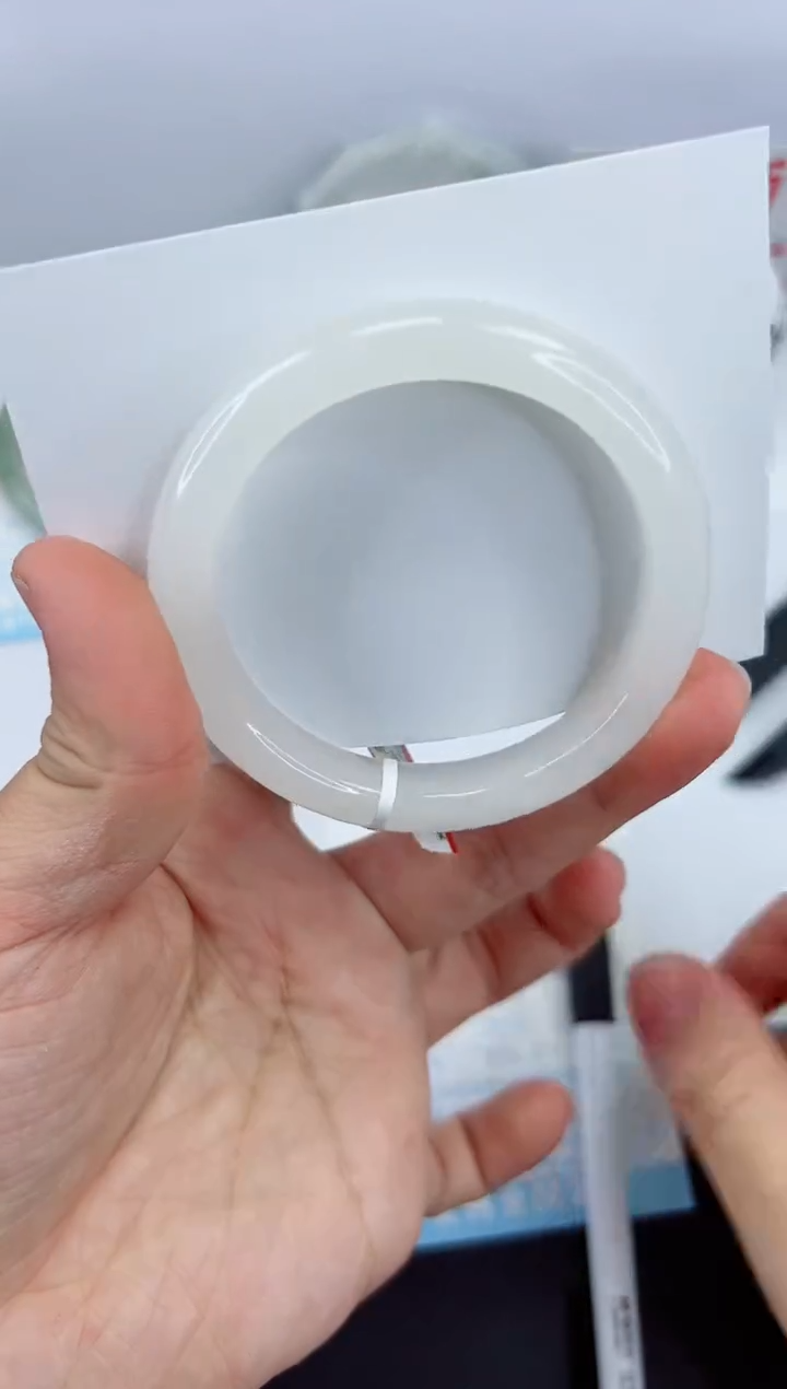 【闪购商品】石英质玉手镯未镶嵌350-54.9