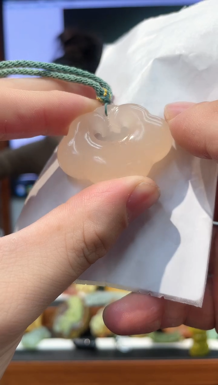 【闪购商品】石英质玉吊坠未镶嵌多样性发货*拍一发一