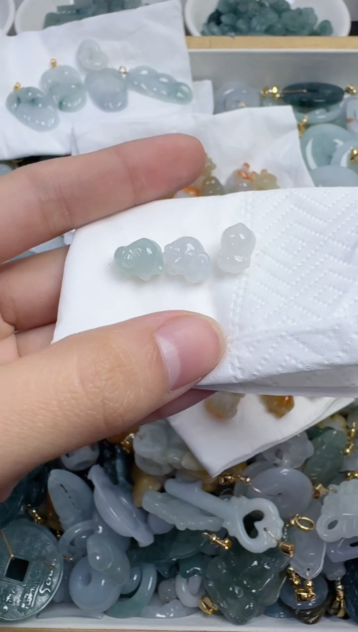 散珠翡翠涛83号，A货翡翠