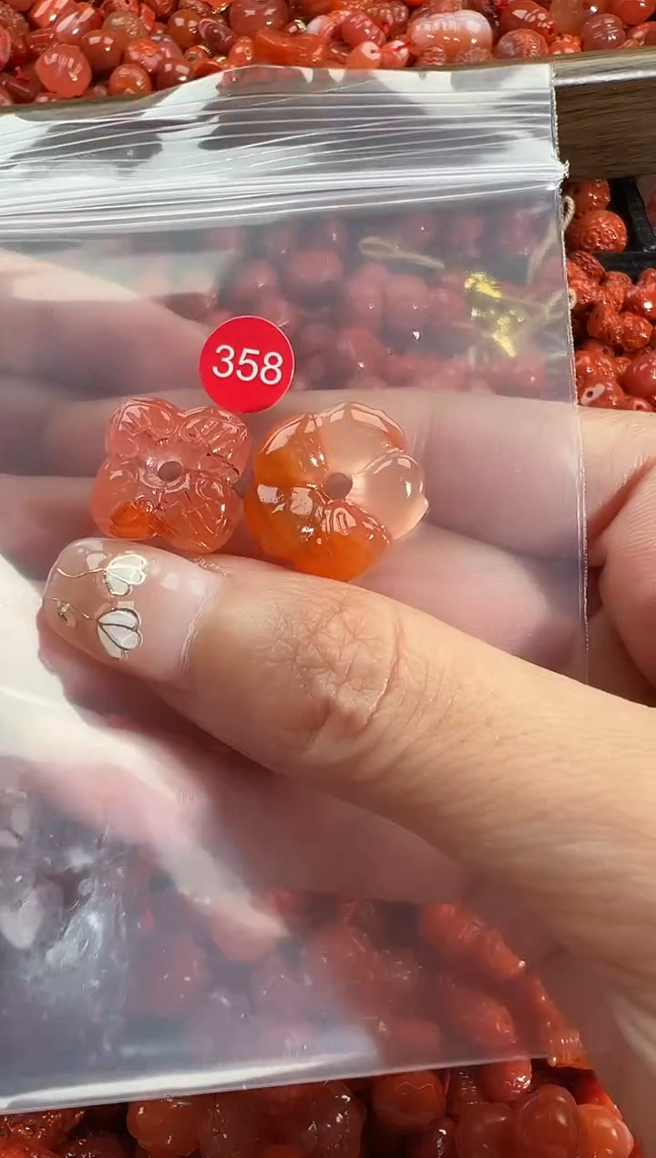 颈饰未镶嵌南红玛瑙1