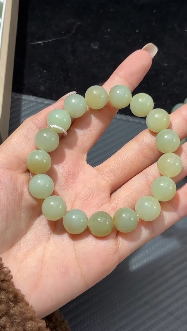 未镶嵌手串和田玉若羌黄底青白微色差卡12圆珠手串