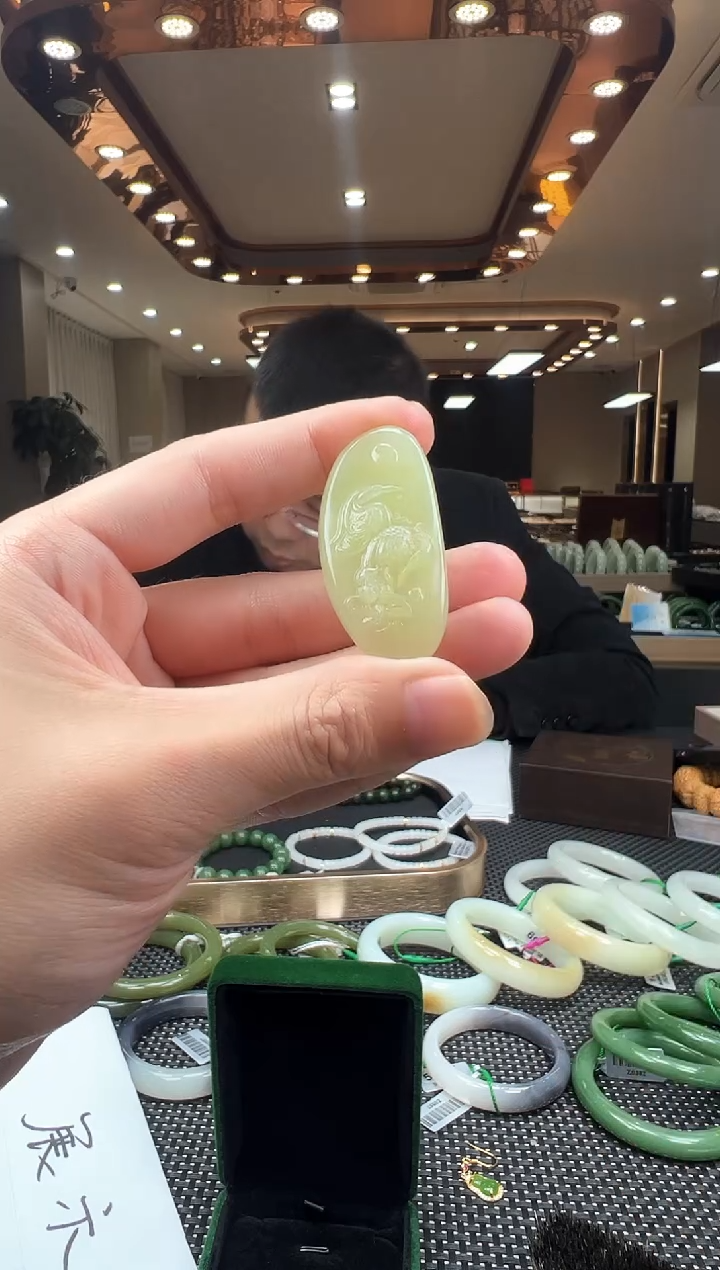 【闪购商品】和田玉挂件未镶嵌一个 多样性发1件