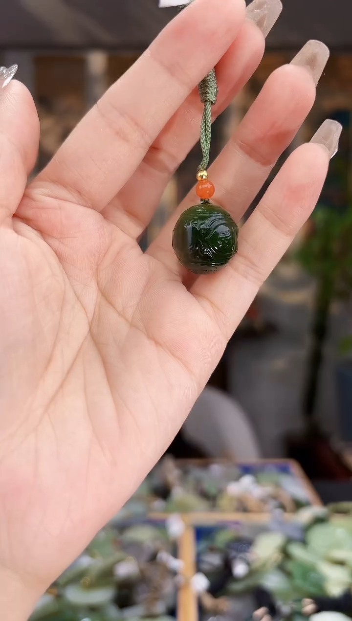 和田玉未镶嵌挂件拍一发一