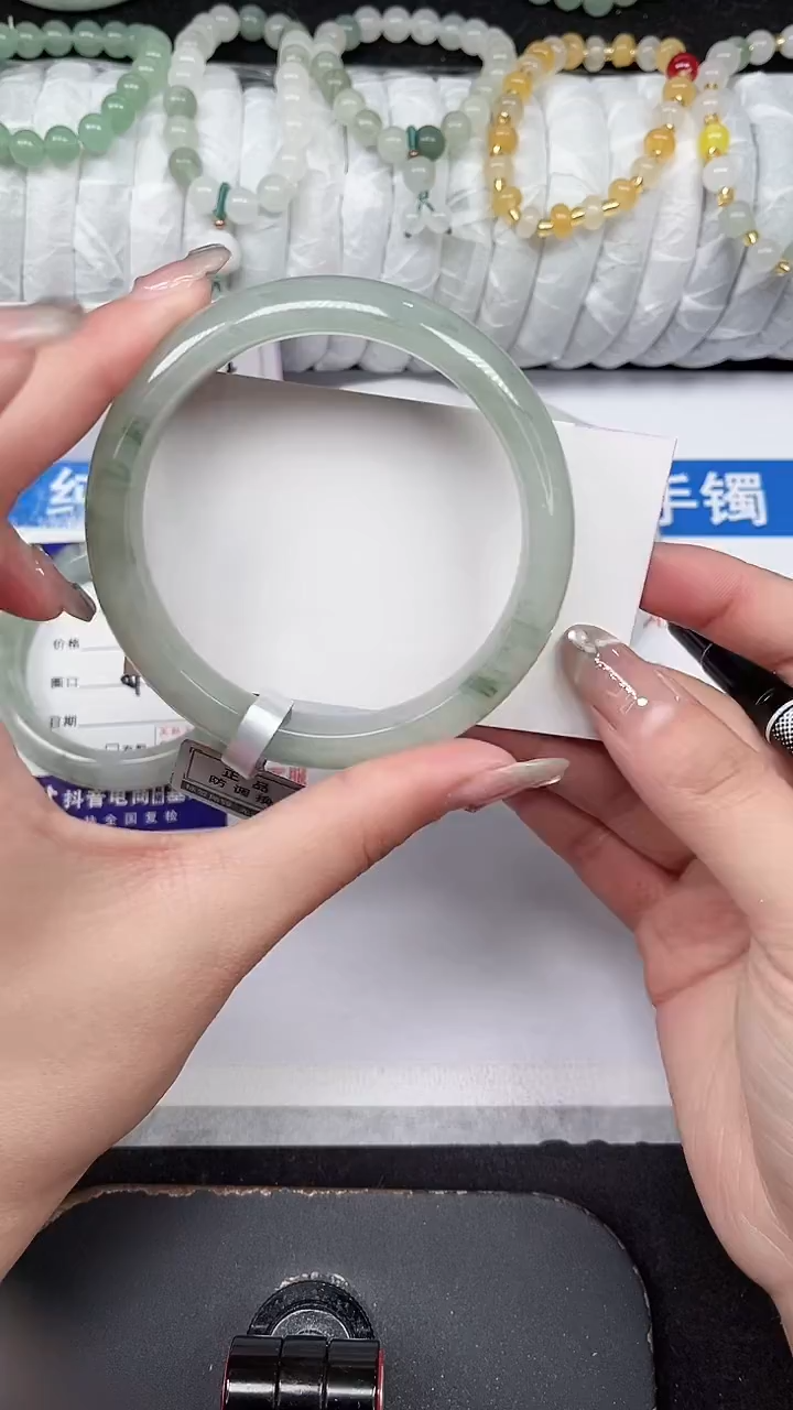 未镶嵌手镯石英质玉108-61/62