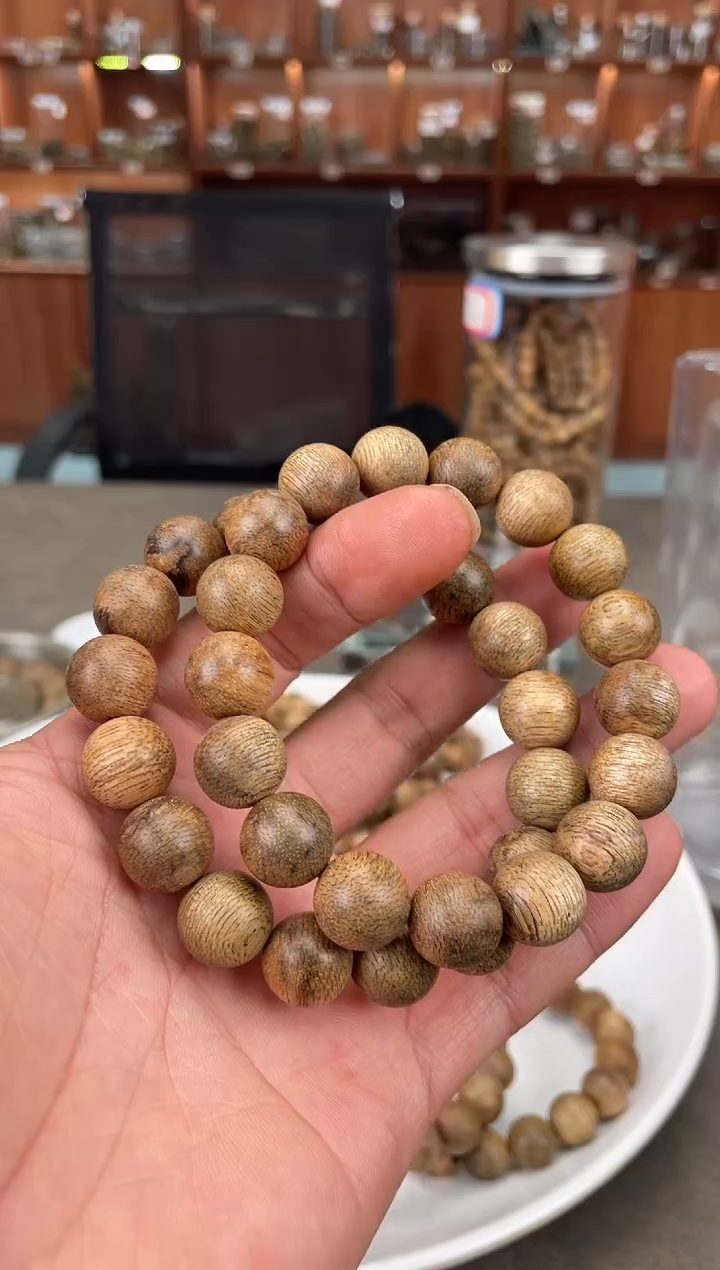 【闪购商品】沉香手串69号菩萨棋多样性发一条