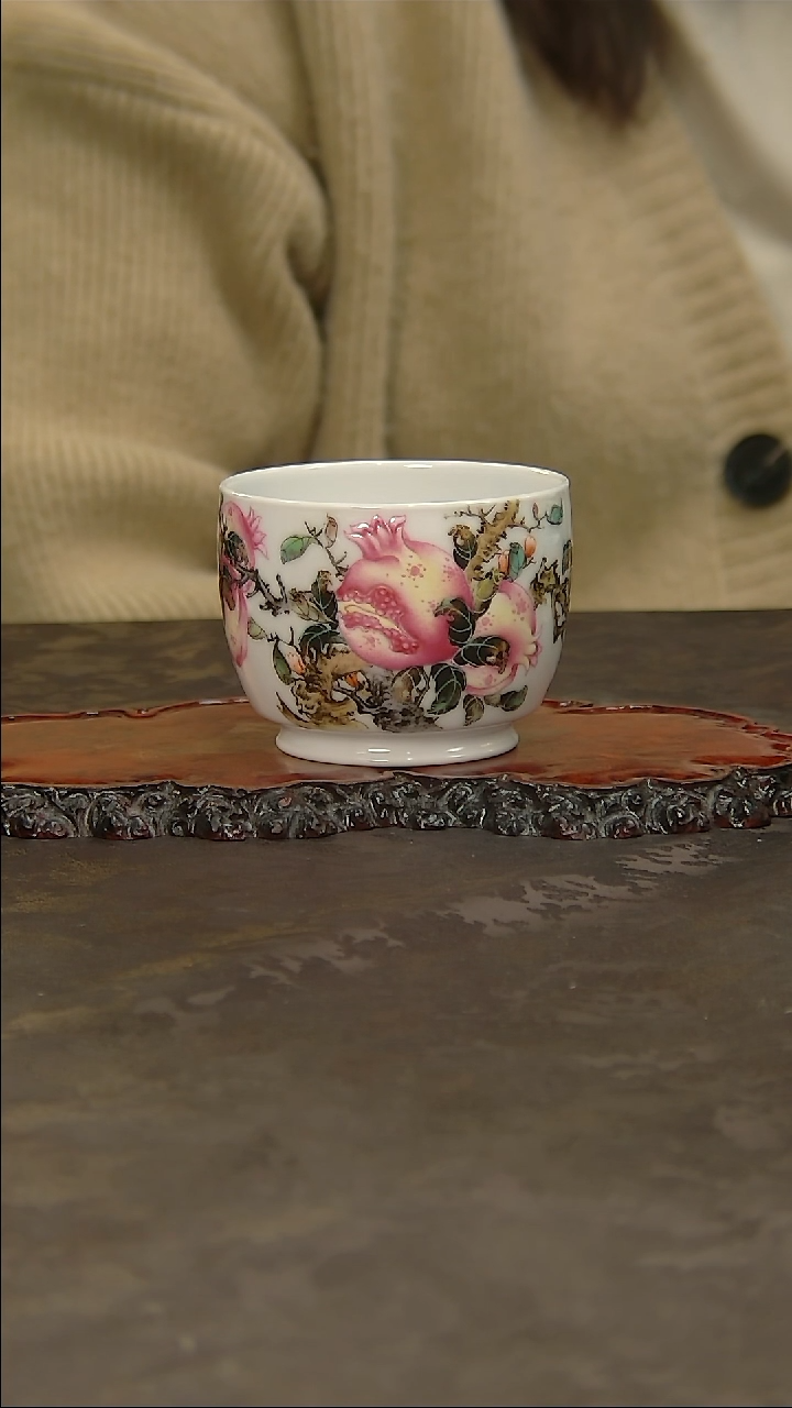 【闪购商品】钟新春青花手绘石榴主人杯