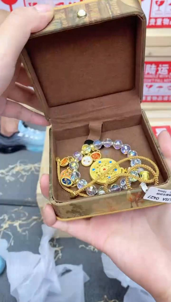 精选闪购手串搭配无礼盒