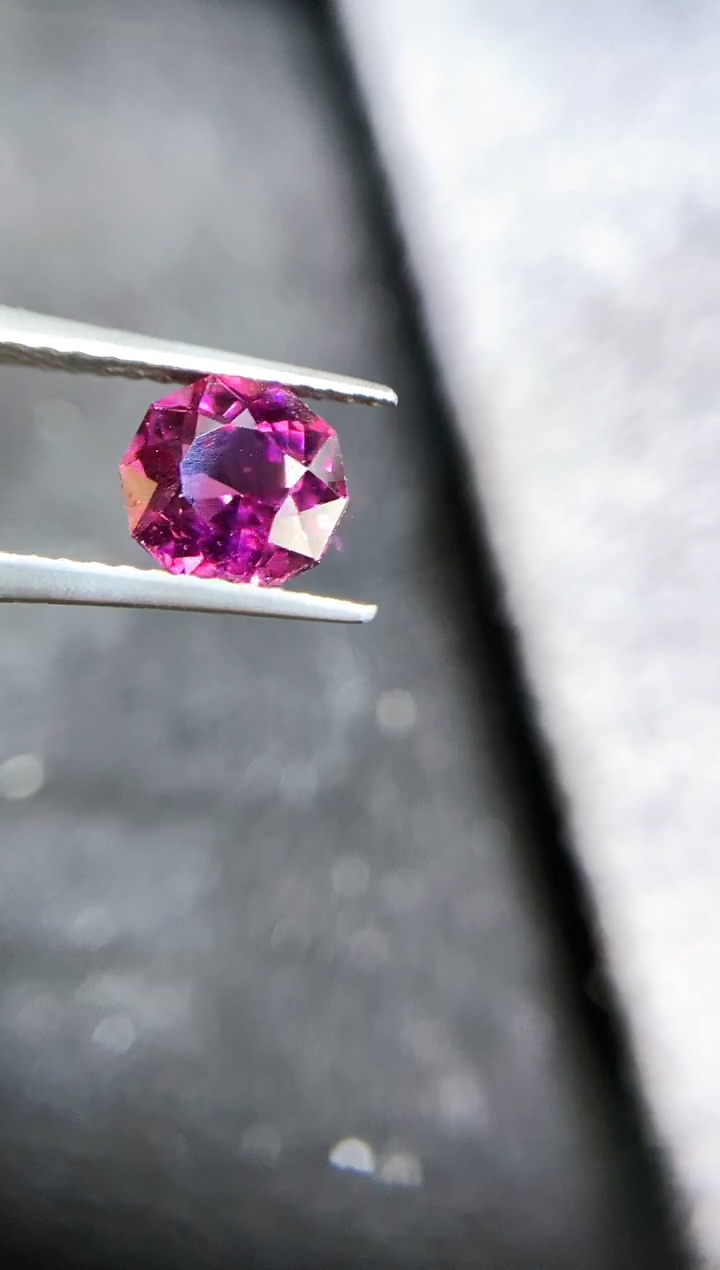 【闪购商品】定制石榴石定制未镶嵌铁镁榴石1.55克拉天然