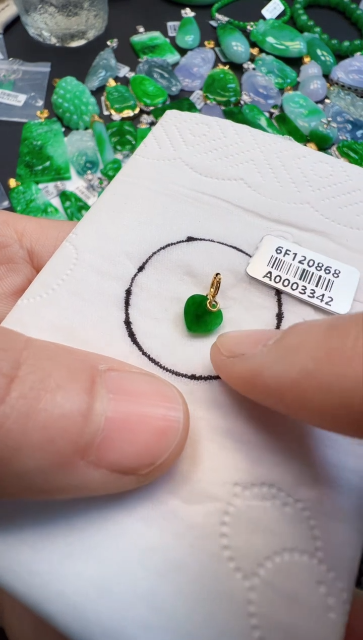 【闪购商品】翡翠吊坠(不含链)18K金镶嵌168