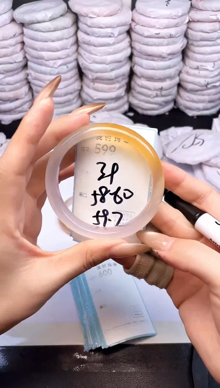 手镯玛瑙/玉髓未镶嵌599