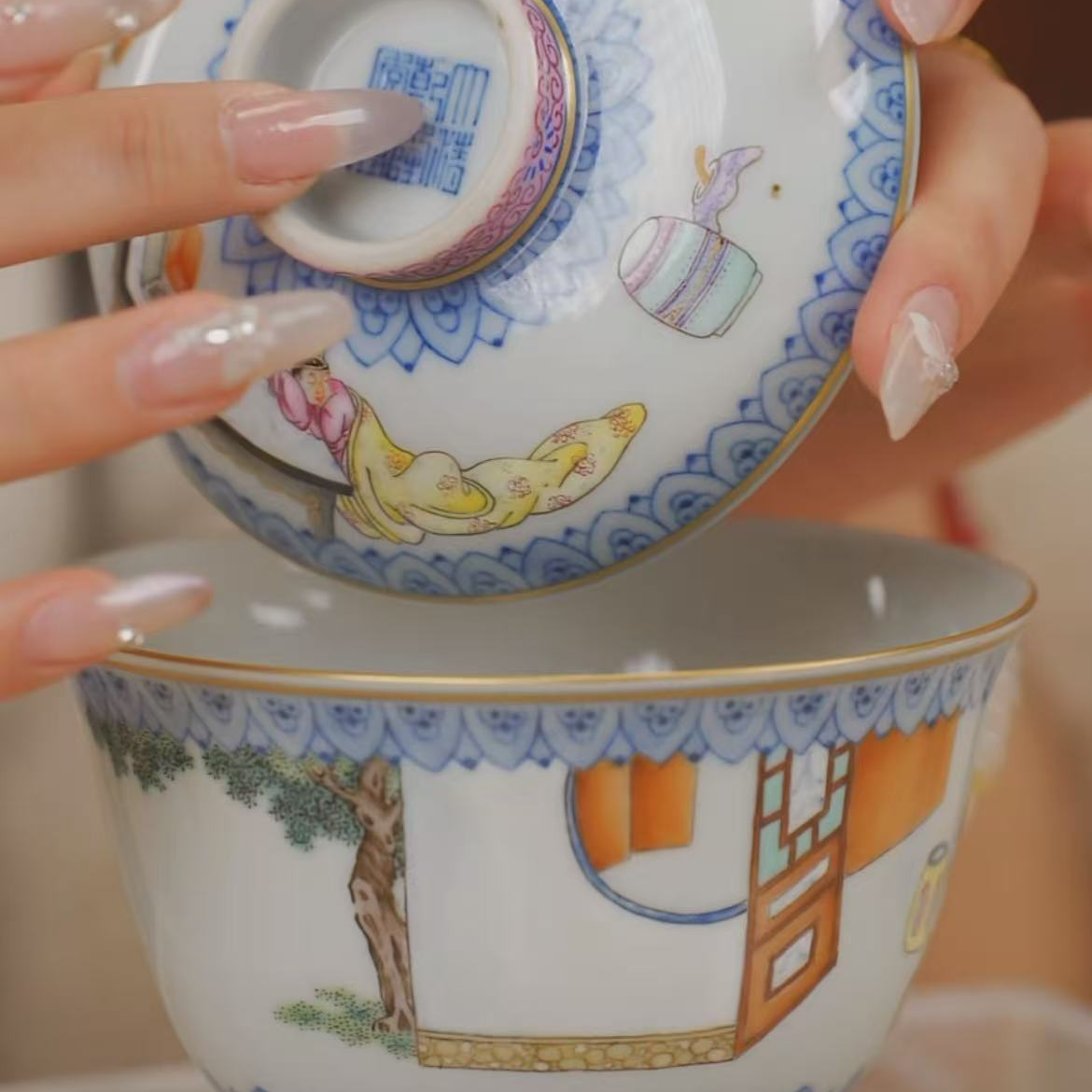 小迪国呈拍卖古董瓷器