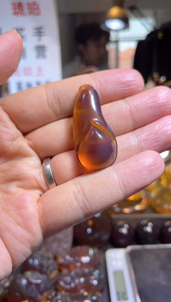 【闪购商品】琥珀裸石未镶嵌玉兰花 灵草珀