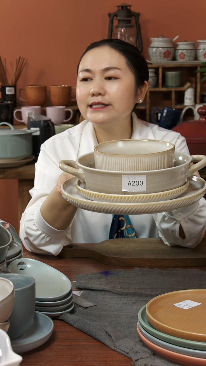 陶瓷A200陶瓷碗加大小盘加双耳缺釉瑕疵明显4件套微瑕