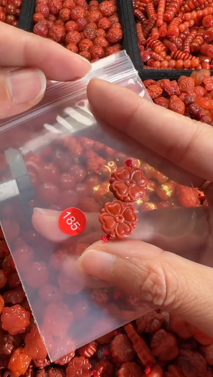 【闪购商品】南红玛瑙颈饰未镶嵌2