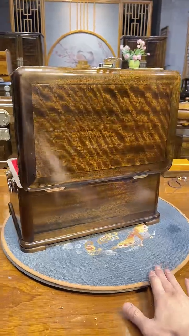 乌木类成套家具乌木彩礼箱 s27