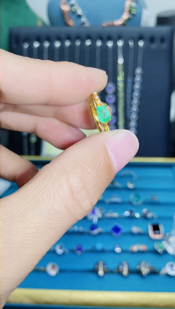 【闪购商品】祖母绿戒指银S925镶嵌1121