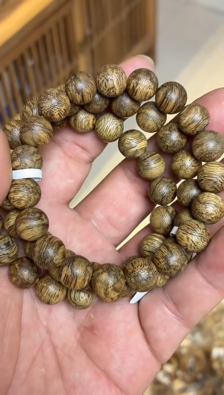 沉香手串 菩萨棋圆珠单圈蟒皮纹1.1多样性发其一