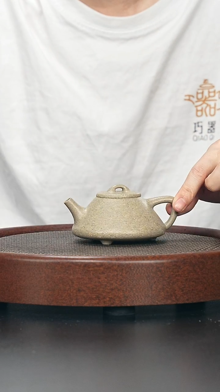 茶壶紫砂子冶-黑段-全手工微微瑕