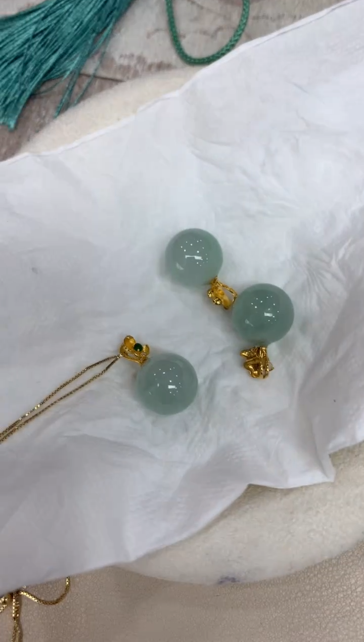 【闪购商品】翡翠18K金镶嵌吊坠(不含链)珠子多样性发货1件