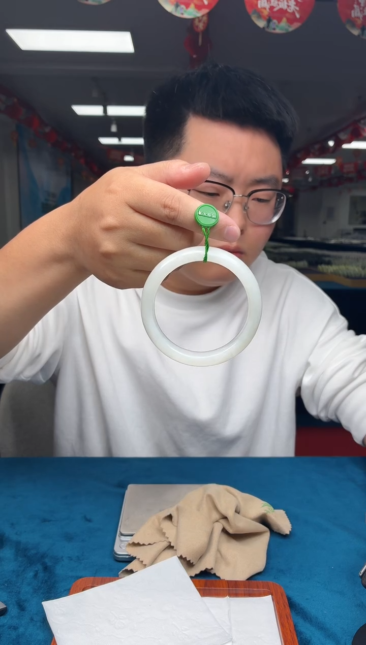 定制和田玉天然和田玉（拍一发一)