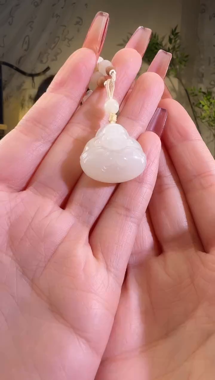 【闪购商品】和田玉颈饰未镶嵌抱抱佛