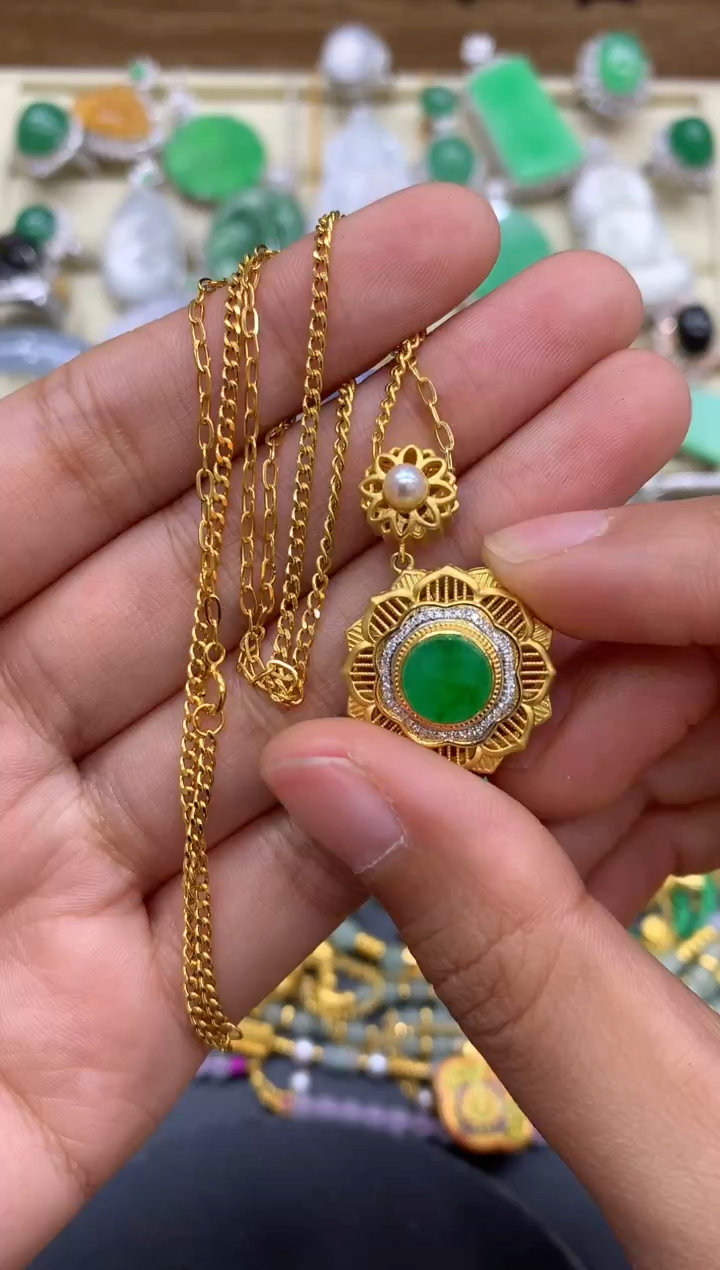 【闪购商品】翡翠颈饰18K金镶嵌435-中国好珍宝