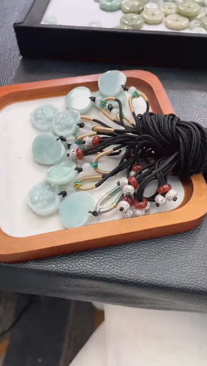 吊坠(不含链)未镶嵌翡翠心中有佛多样性发一件