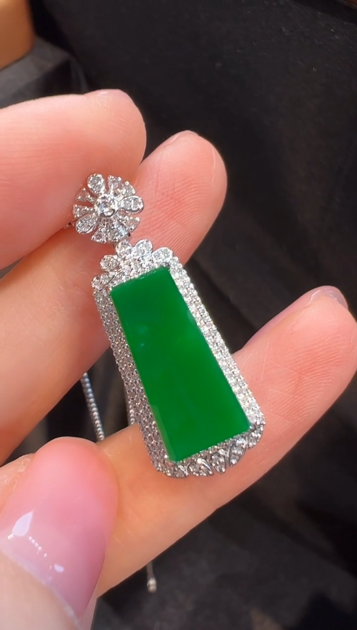 吊坠(不含链)18K金镶嵌翡翠L6吊坠