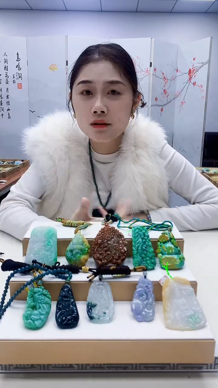 未镶嵌定制翡翠飞*3099ty-毛货挂件