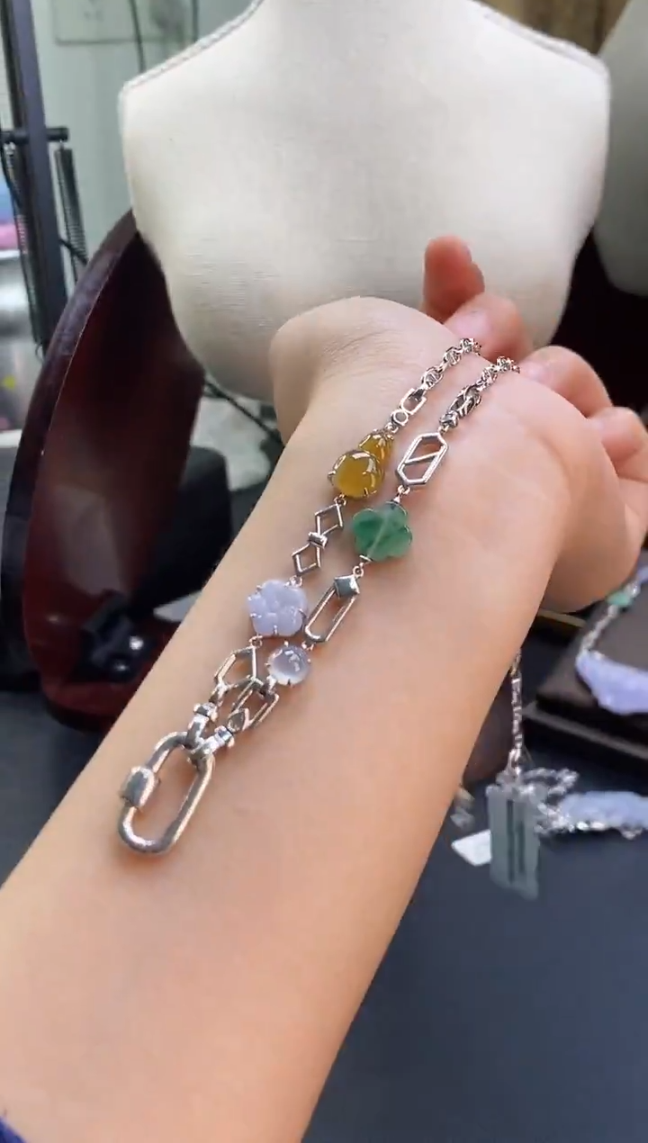 颈饰银S925镶嵌翡翠19334