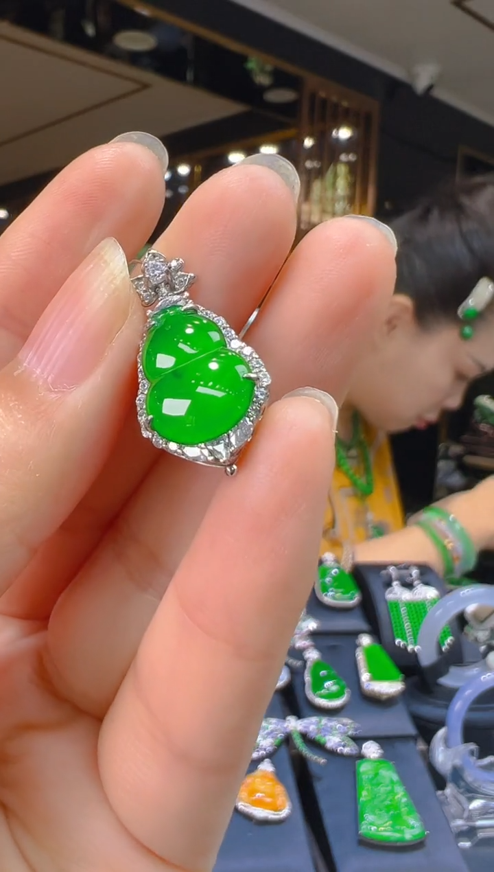 翡翠银S925镶嵌吊坠(赠链)133（多样性发其一）