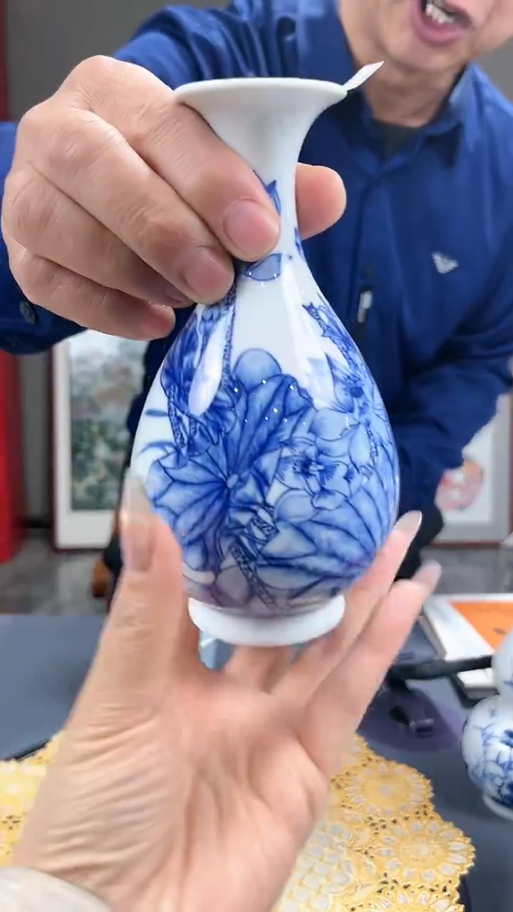 【闪购商品】官窑瓷画院227官窑瓷画院荷花玉壶春