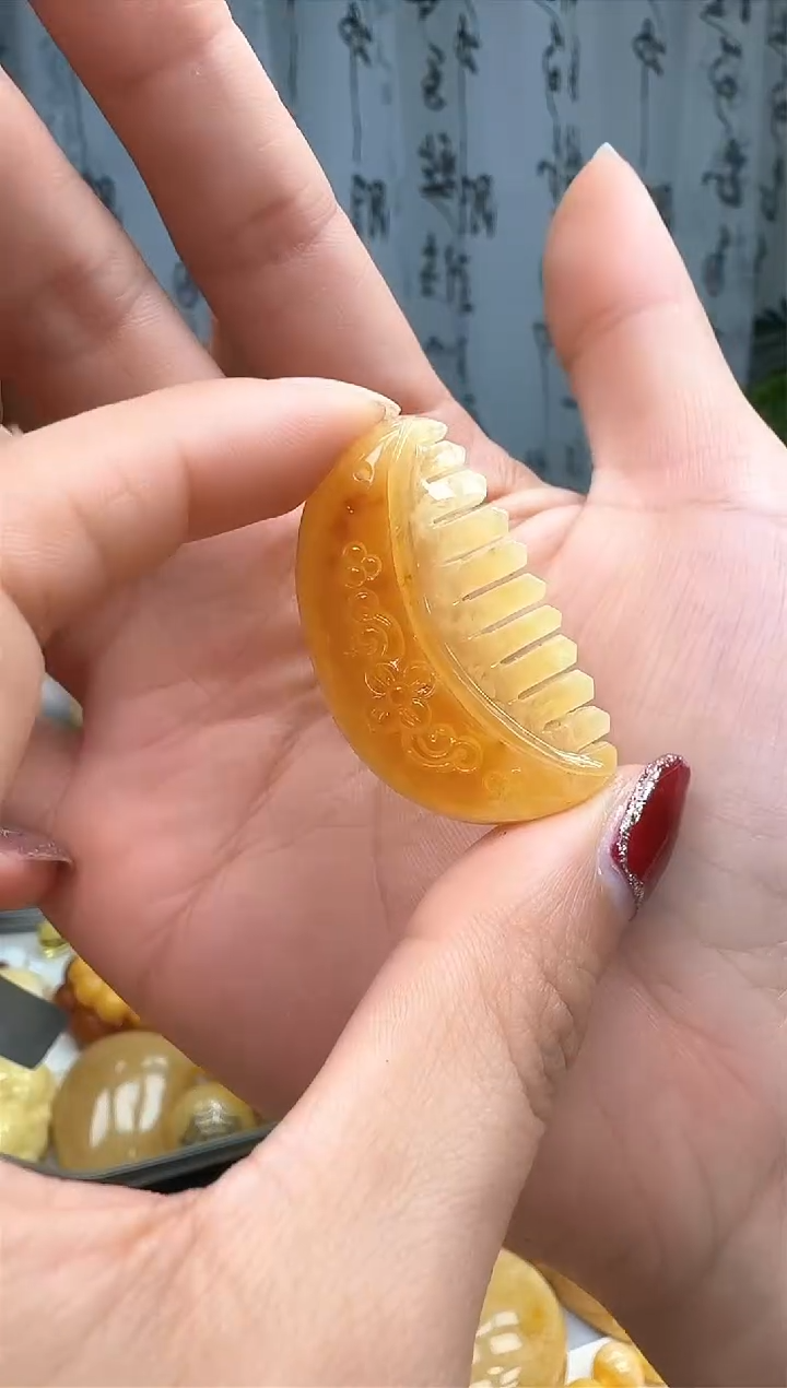 【闪购商品】琥珀裸石未镶嵌挂坠