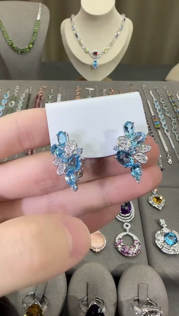 银S925镶嵌托帕石耳饰6*8mm耳扣高级款