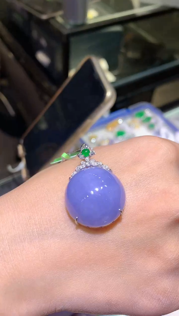 【闪购商品】翡翠吊坠(不含链)18K金镶嵌蛋面