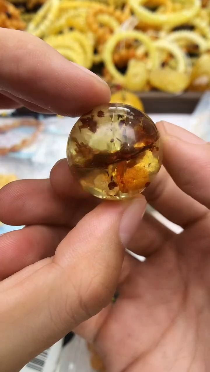 裸石琥珀未镶嵌单珠