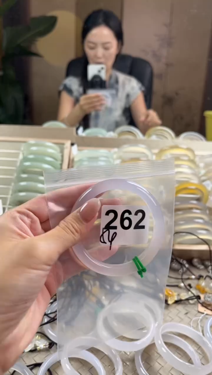 手镯玛瑙/玉髓未镶嵌262