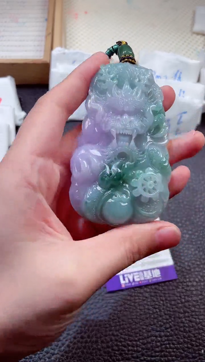 翡翠18K金镶嵌颈饰00009006
