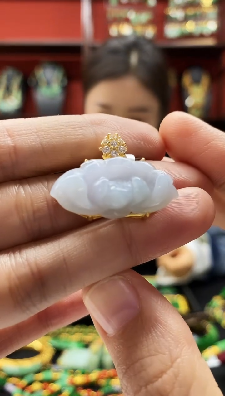 颈饰未镶嵌翡翠吊坠
