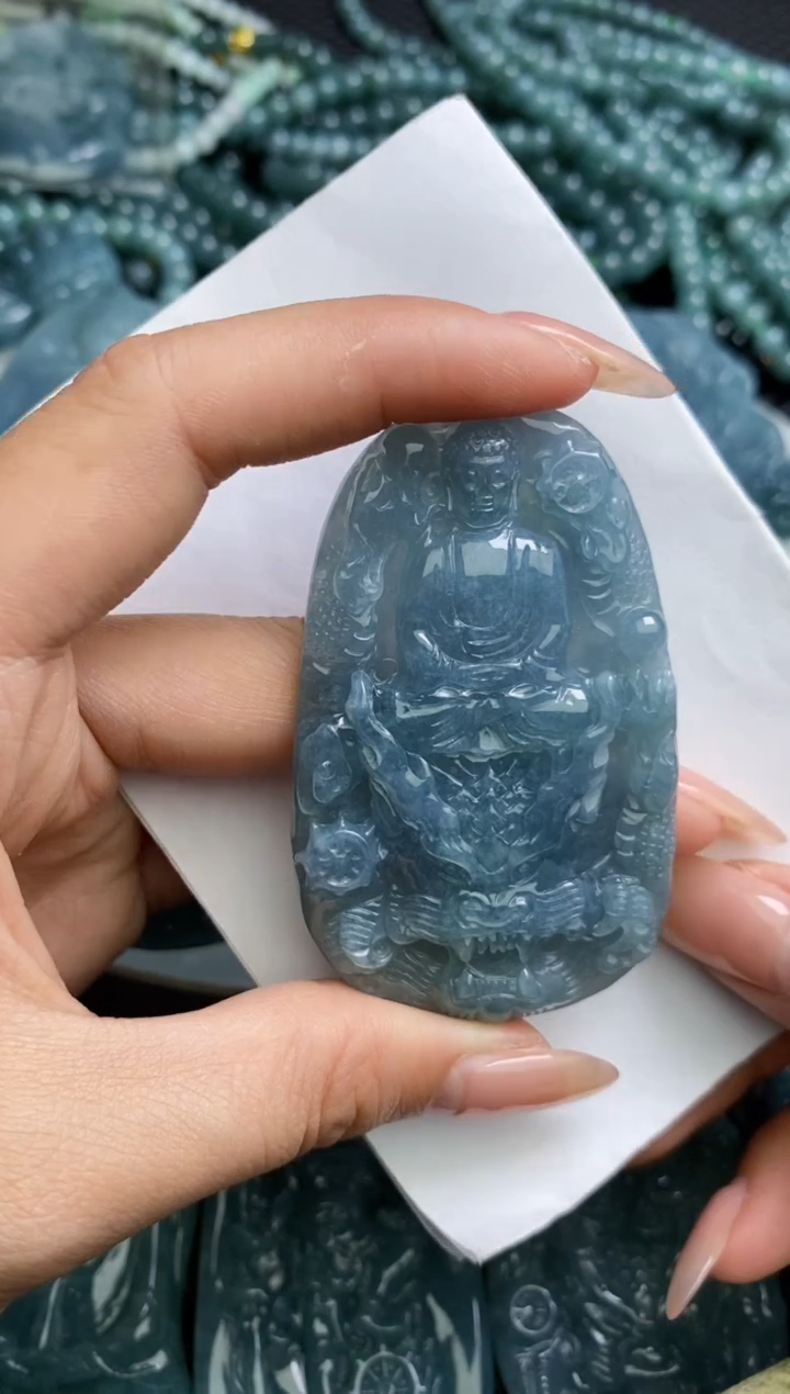 【闪购商品】翡翠颈饰未镶嵌         