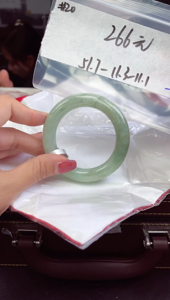 【闪购商品】翡翠手镯未镶嵌手镯   20