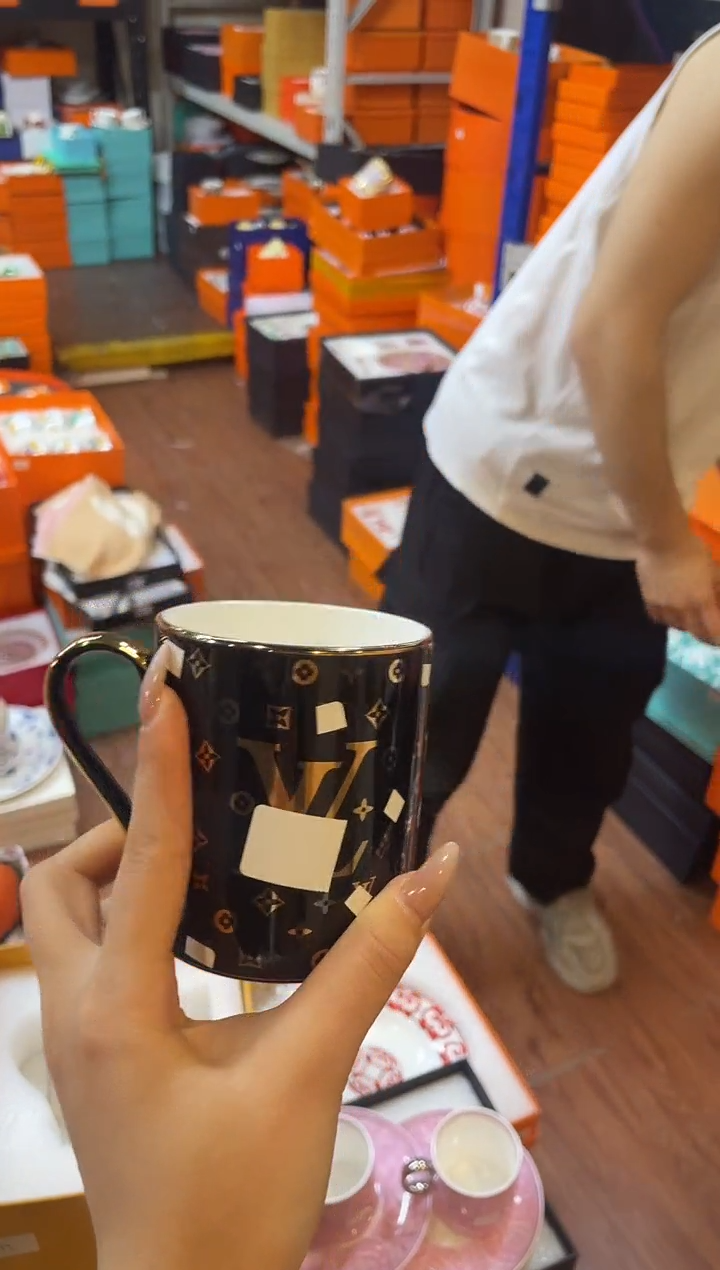 杯鸿辉家品牌瓷器，京东包邮！