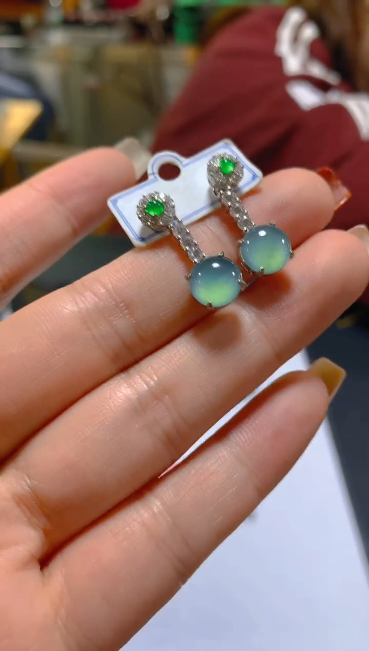 未镶嵌翡翠耳饰多样性发一